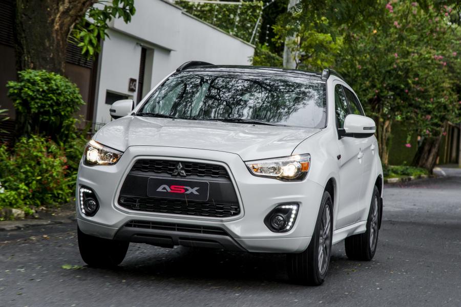  Mitsubishi ASX-S 2016 года  (фото 2 из 11)